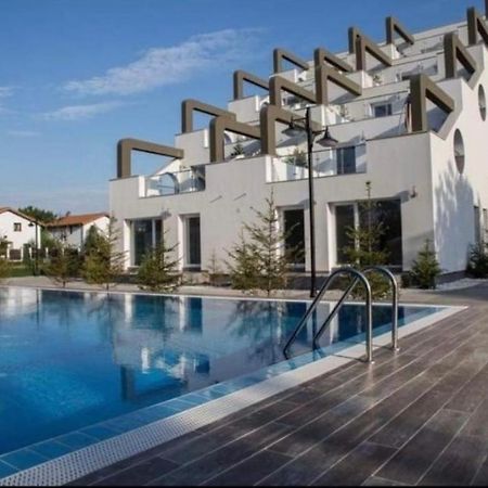 Terrace Apartments Otopeni ! Exterior photo
