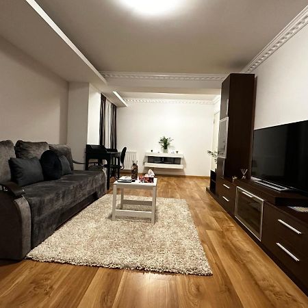 Terrace Apartments Otopeni ! Exterior photo